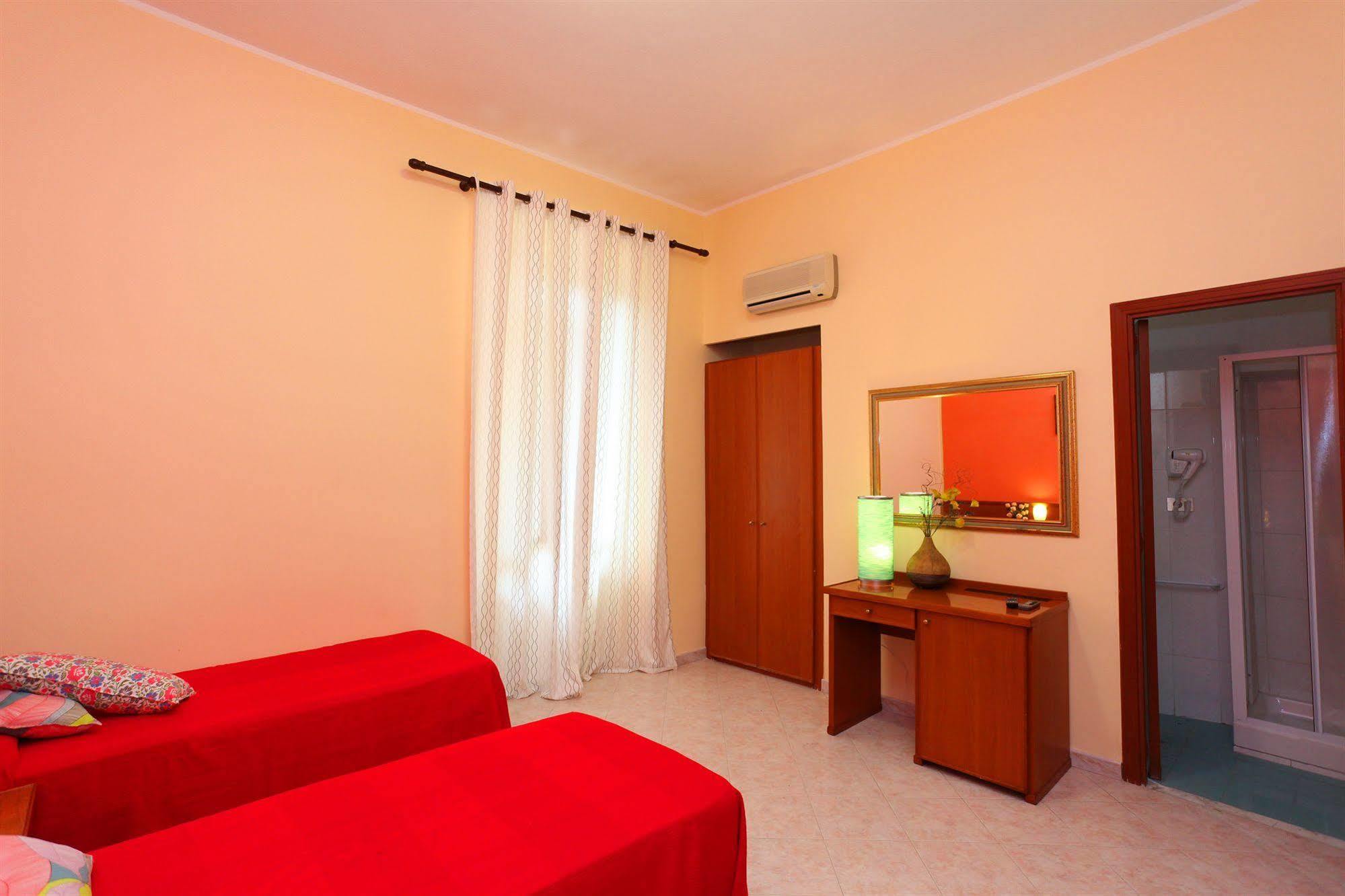 Hotel Pisa Рим Экстерьер фото